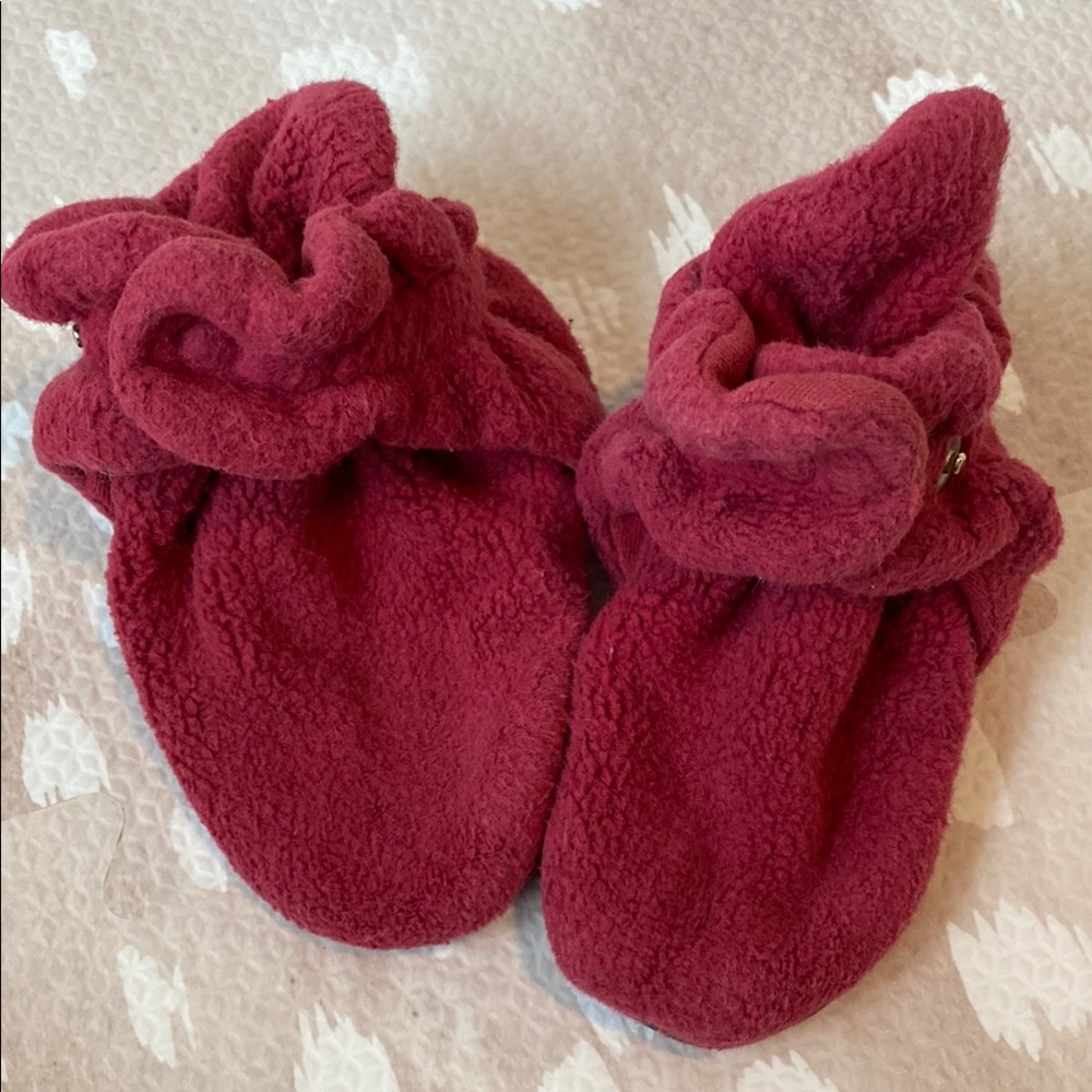 3 for $20 Zutano fleece booties, Cranberry, red, burgundy 12 months grippers